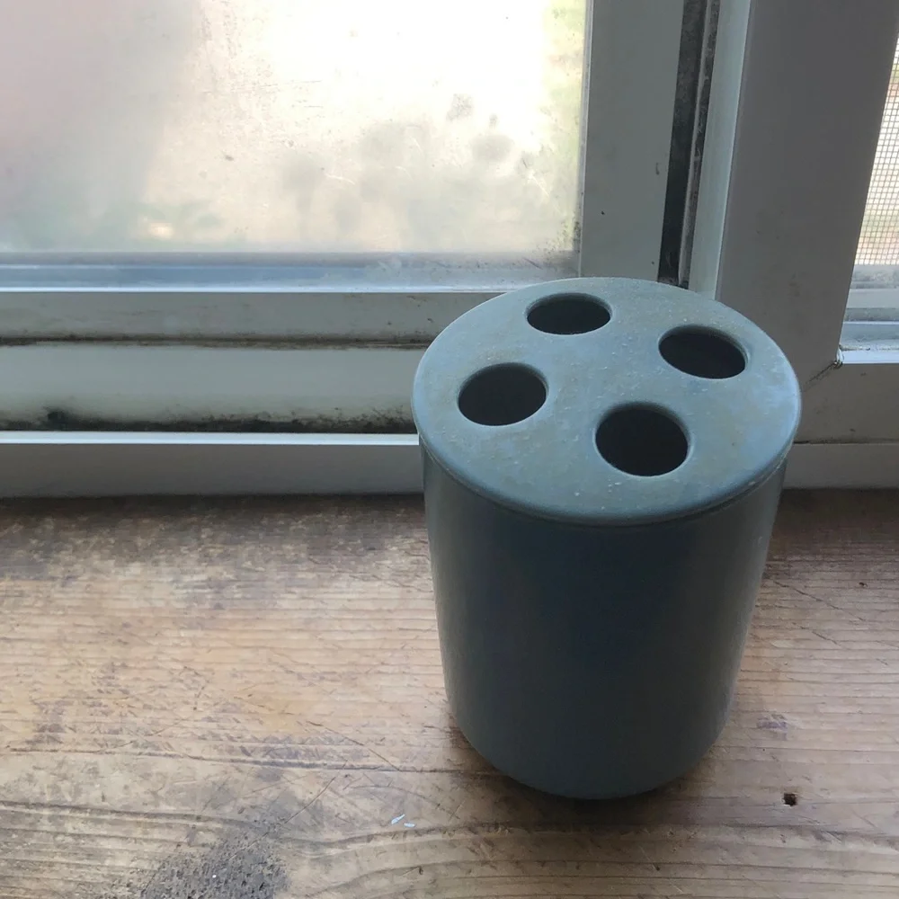 Ceramic Toothbrush Holder - Gray